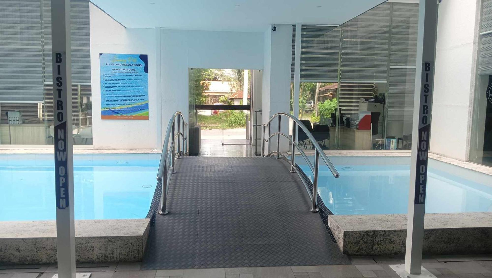 Chequers Suites Subic Bay Olongapo Esterno foto