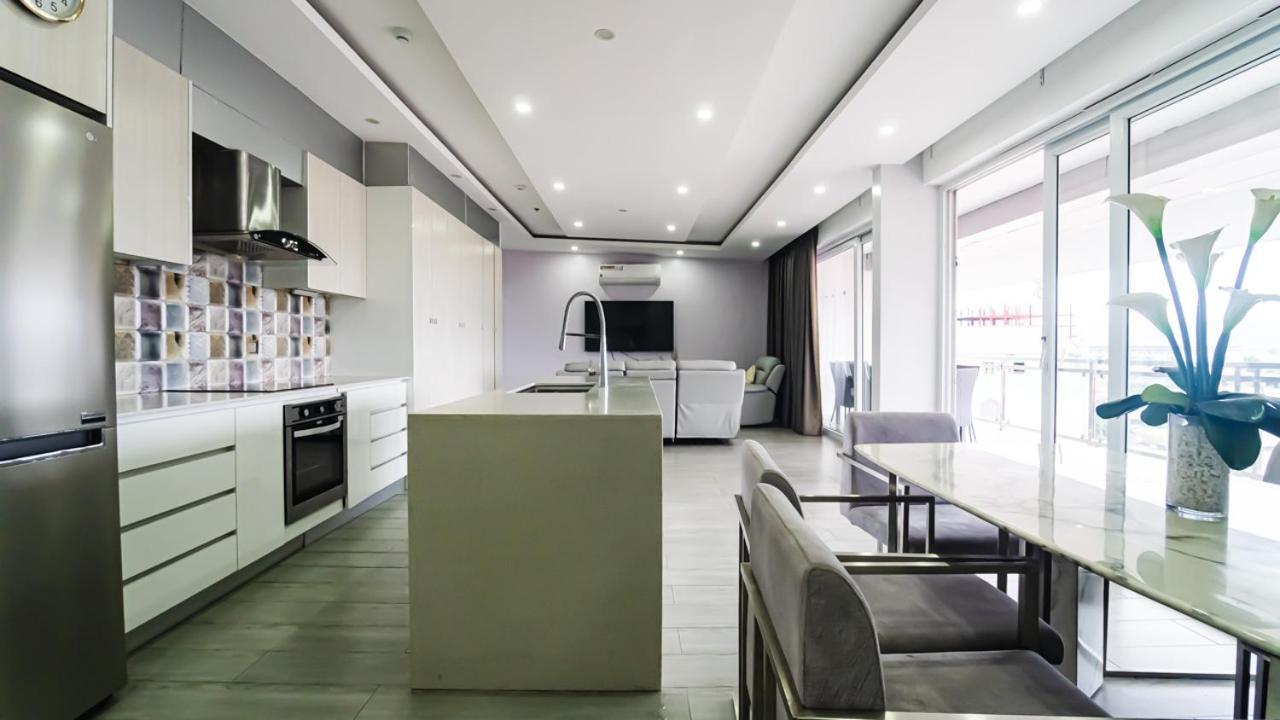 Chequers Suites Subic Bay Olongapo Esterno foto