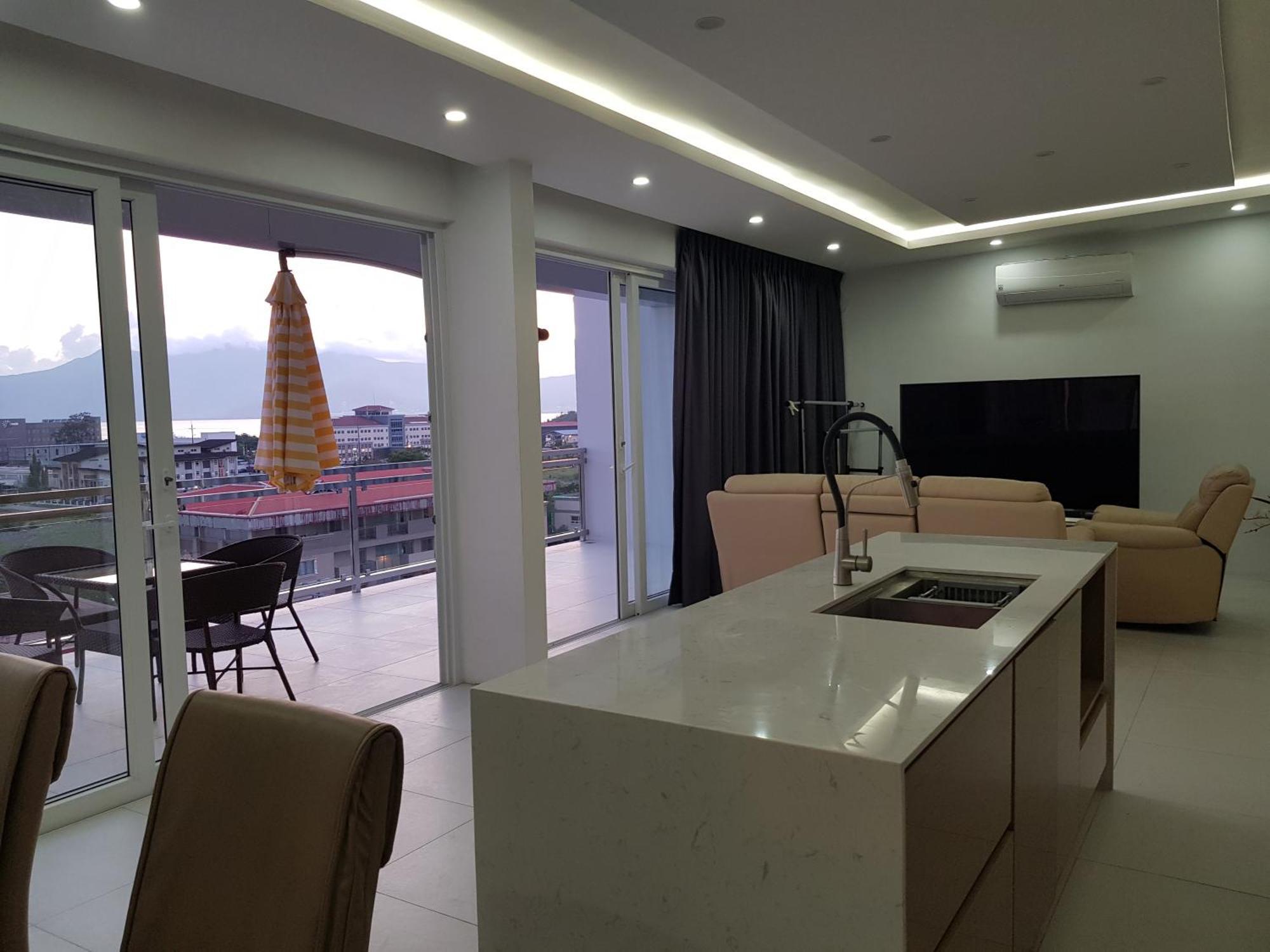 Chequers Suites Subic Bay Olongapo Esterno foto