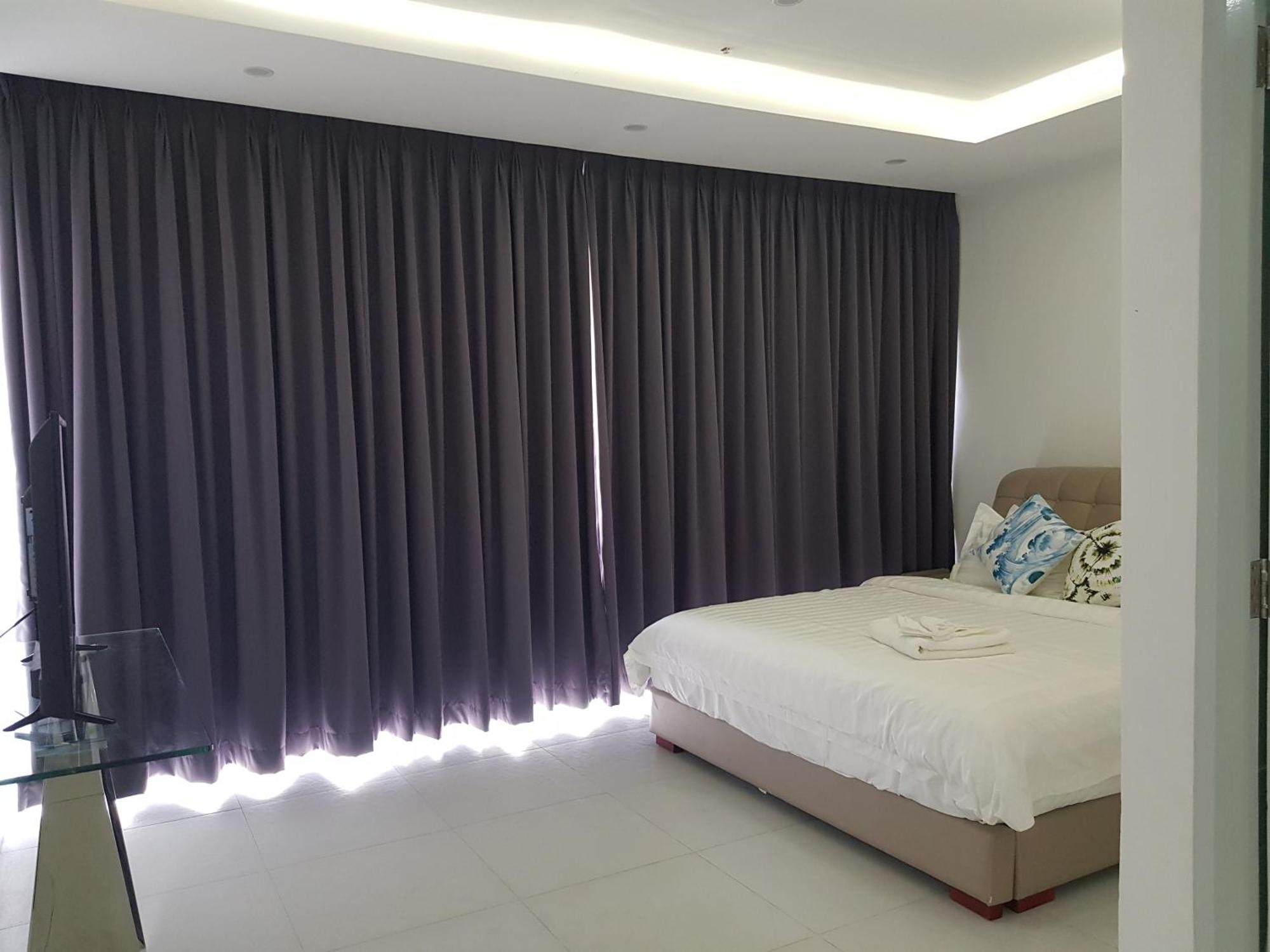 Chequers Suites Subic Bay Olongapo Esterno foto