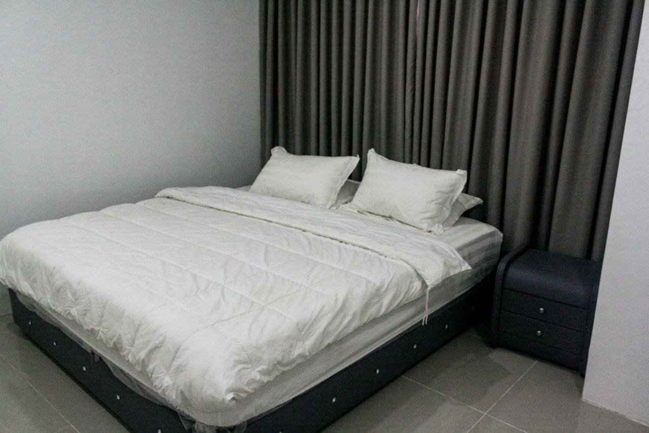 Chequers Suites Subic Bay Olongapo Esterno foto